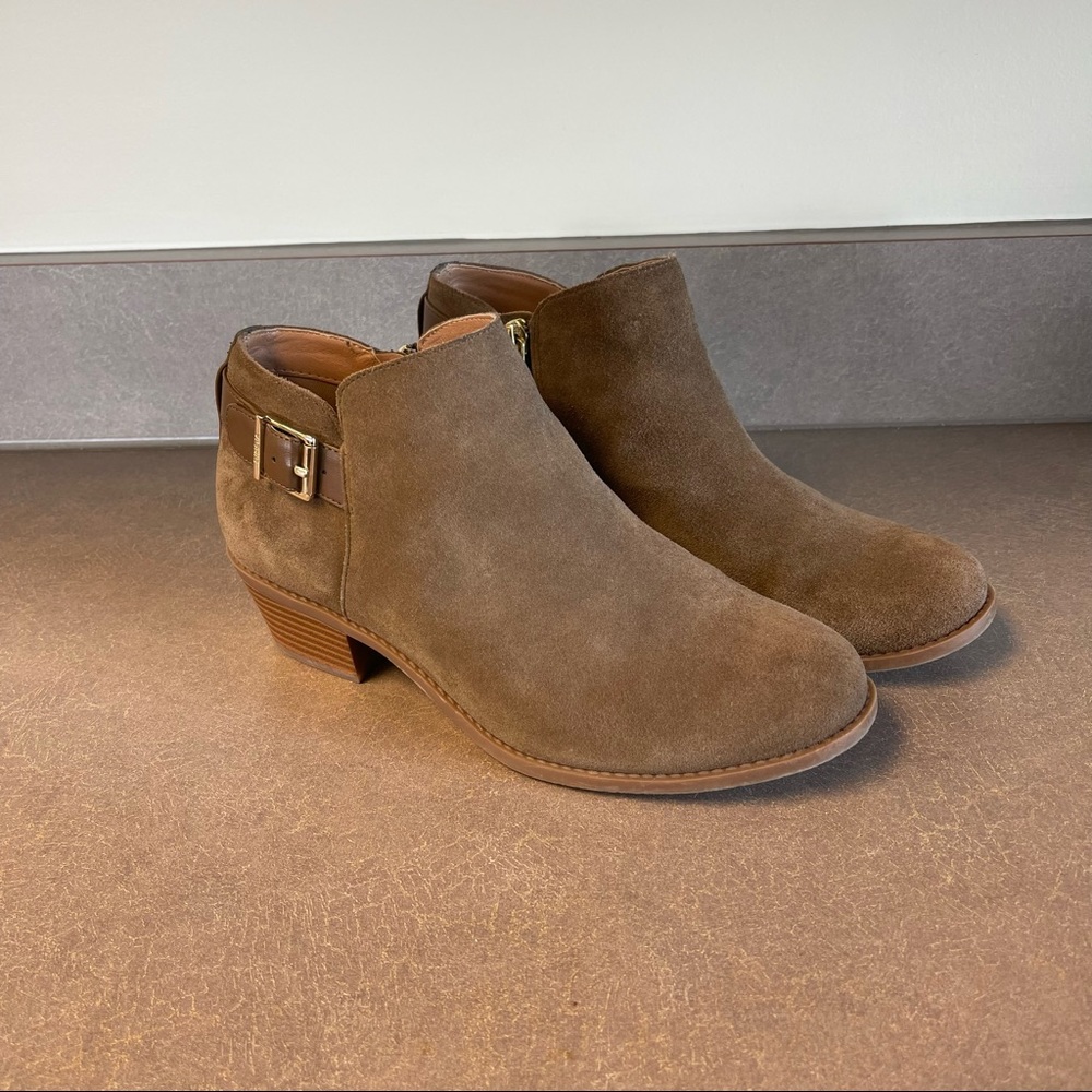 Vionic Millie Boots
